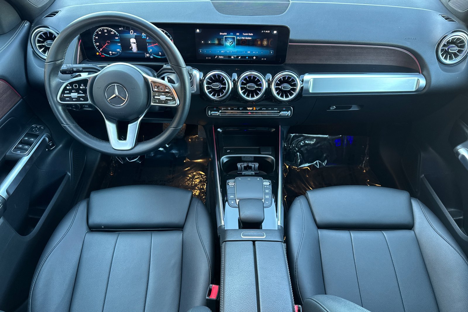Used 2023 Mercedes-Benz GLB 250 4MATIC image 16