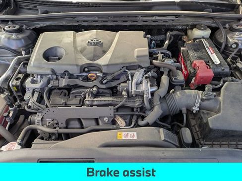 Used 2018 Toyota Camry L image 12