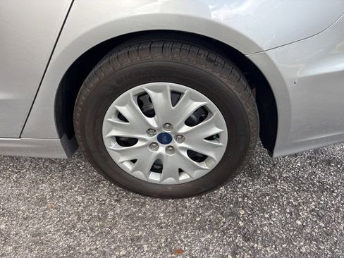 Used 2019 Ford Fusion S image 8