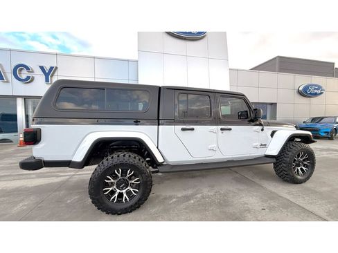 Used 2020 Jeep Gladiator Overland image 8