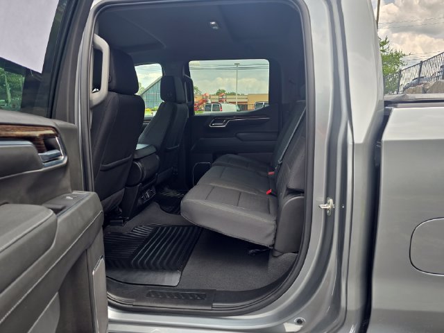 Used 2024 GMC Sierra 1500 SLE w/ Preferred Package AWD/4WD image 15