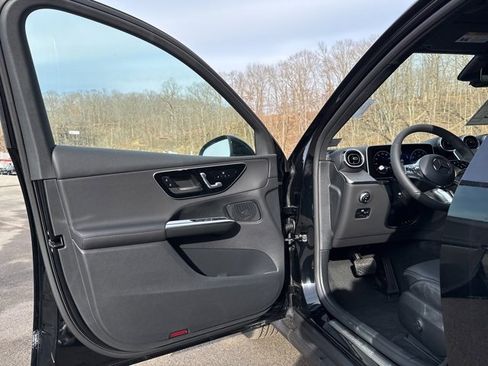 New 2026 Mercedes-Benz GLC 300 4MATIC image 19