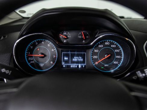 Used 2017 Chevrolet Cruze LT w/ Convenience Package image 26