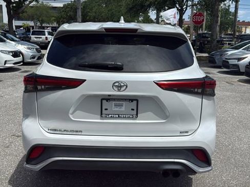 Used 2023 Toyota Highlander XSE image 6