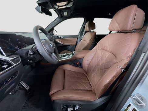 New 2026 BMW X7 xDrive40i w/ Executive Package image 12