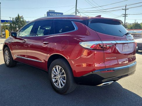 Used 2023 Buick Enclave Essence FWD image 4