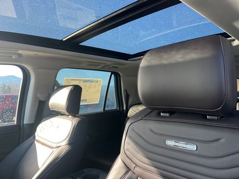 New 2025 Ford Expedition Max Platinum w/ Platinum Ultimate Package image 8