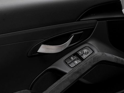 Used 2016 Porsche 911 GT3 RS RWD image 40