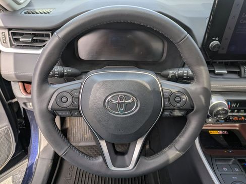 Used 2023 Toyota RAV4 Limited image 9