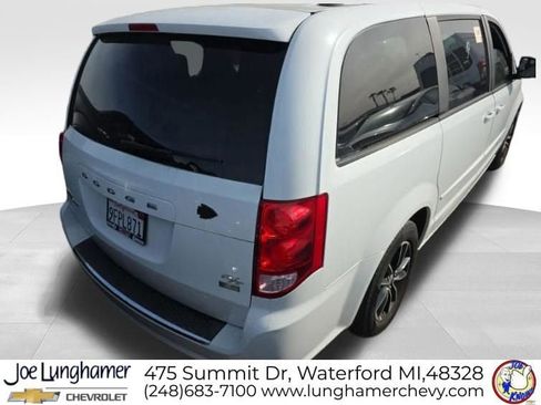Used 2016 Dodge Grand Caravan R/T FWD image 4