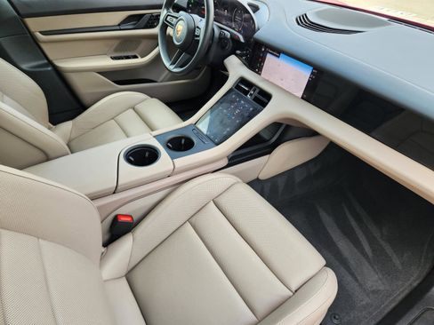 Used 2021 Porsche Taycan RWD image 8