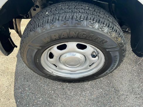 Used 2011 Ford F150 XL w/ XL Decor Group RWD image 11