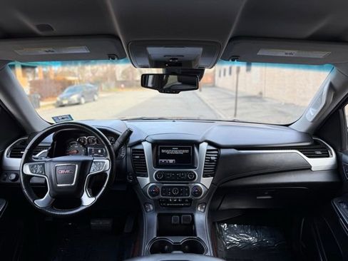 Used 2017 GMC Yukon SLT image 35
