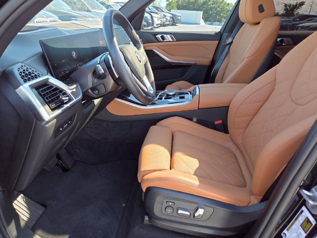 Certified 2025 BMW X5 sDrive40i w/ Parking Assistance Package RWD image 9