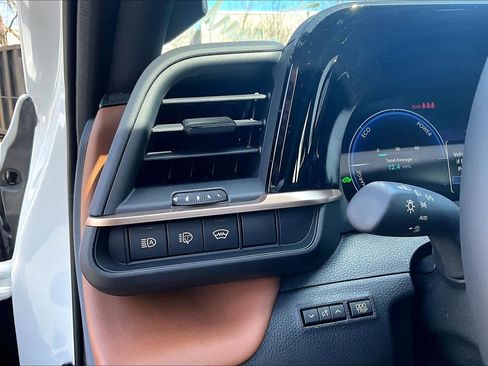 New 2026 Toyota Crown Signia image 19