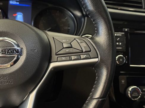 Used 2020 Nissan Rogue SV AWD/4WD image 12