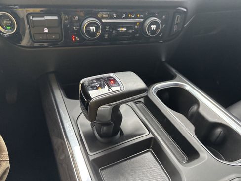 Used 2024 Chevrolet Silverado 1500 LTZ image 13