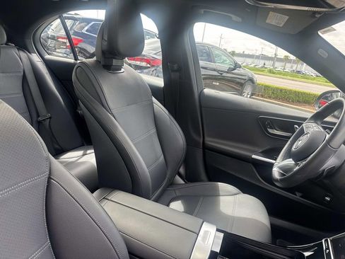 Used 2024 Mercedes-Benz C 300 Sedan image 10