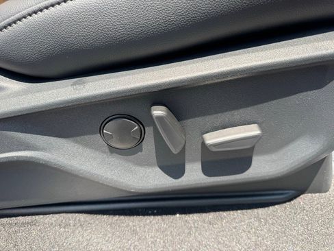 New 2025 Ford F250 Lariat w/ Lariat Ultimate Package image 27