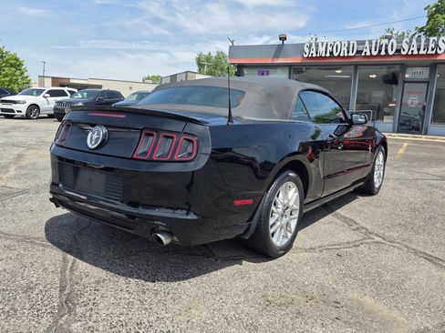 Used 2013 Ford Mustang Premium RWD image 8