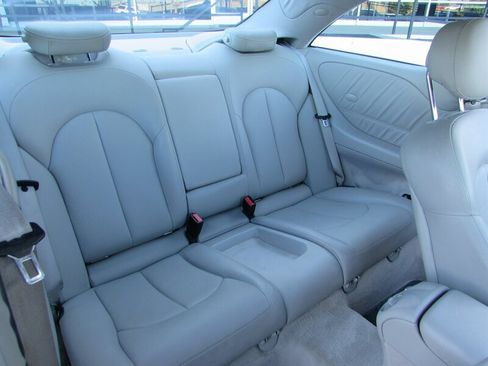 Used 2004 Mercedes-Benz CLK 500 Coupe image 25