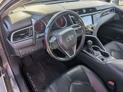 Used 2018 Toyota Camry XSE image 17