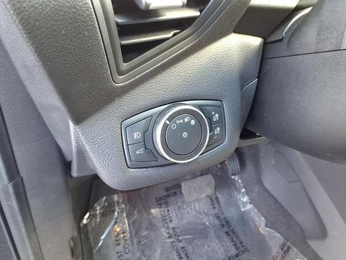 Used 2018 Ford Escape SE image 13