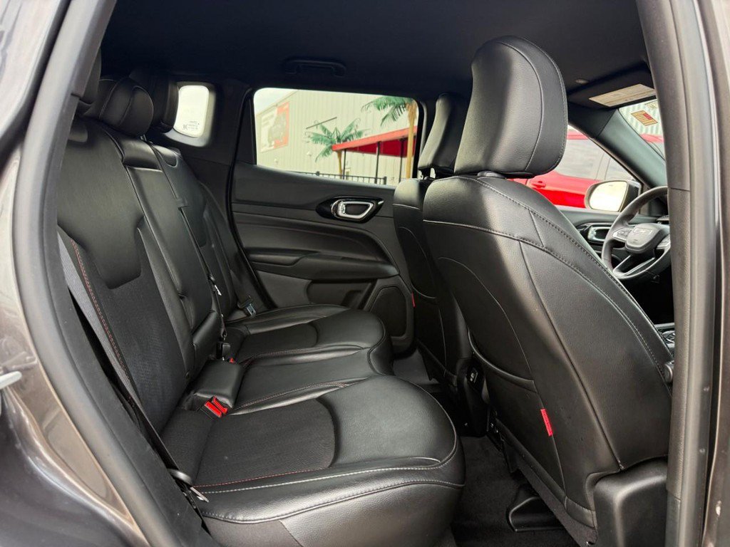 Used 2023 Jeep Compass Trailhawk AWD/4WD image 13