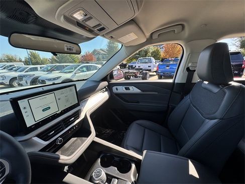 New 2026 Ford Explorer Active w/ Active Comfort Package image 34