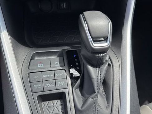 Used 2025 Toyota RAV4 XLE Premium w/ Weather Package AWD/4WD image 26