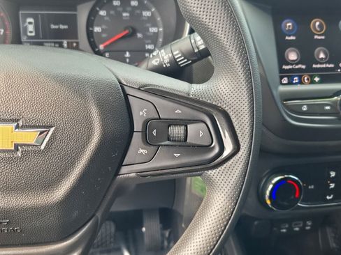 Used 2022 Chevrolet TrailBlazer LS image 27