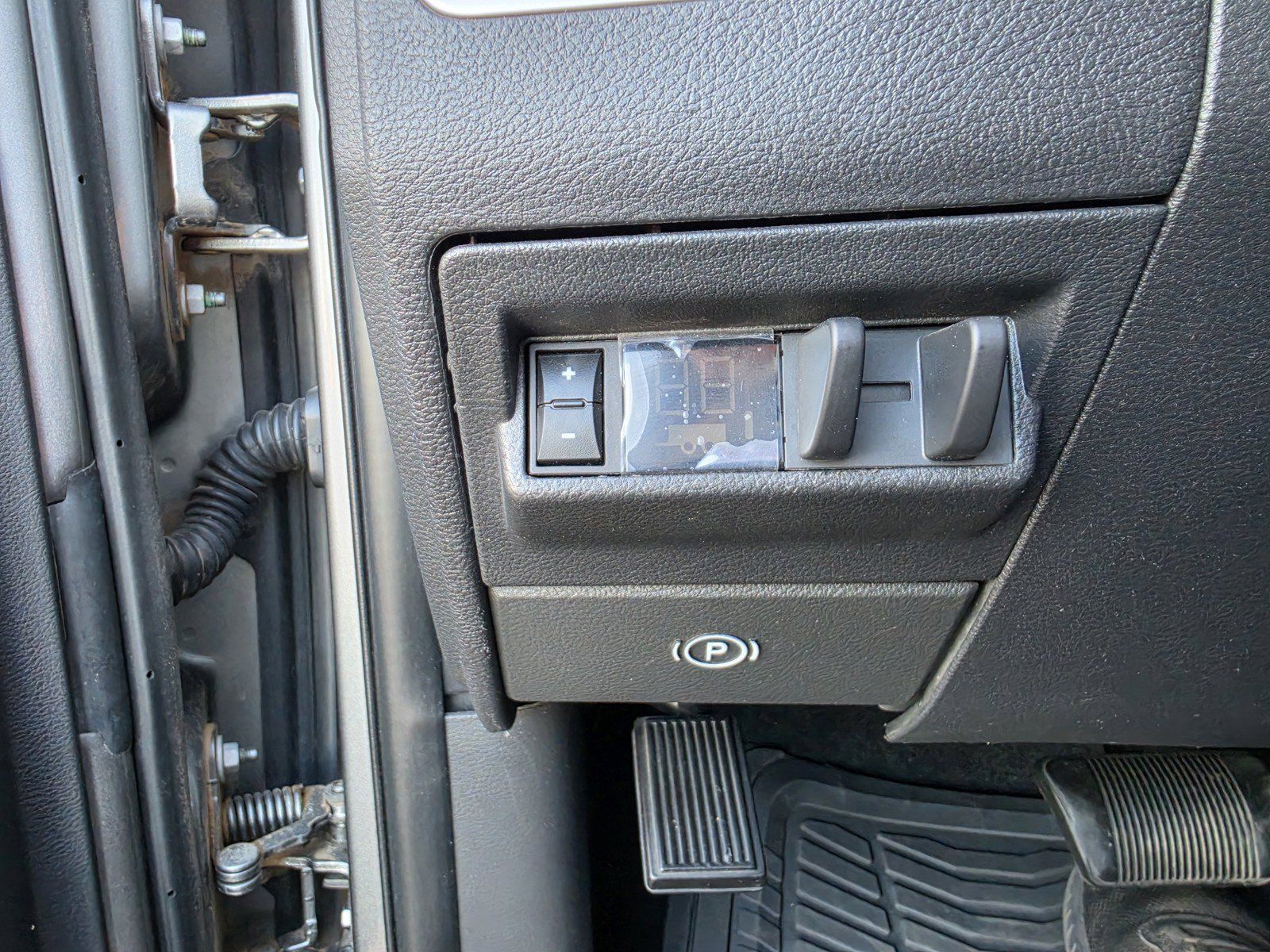 Used 2012 RAM 3500 Big Horn AWD/4WD image 16