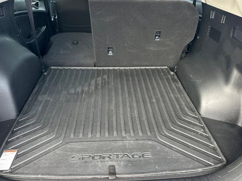 Used 2023 Kia Sportage LX image 15