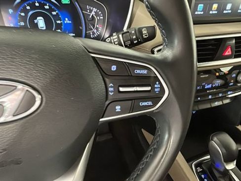 Used 2019 Hyundai Santa Fe Limited AWD/4WD image 17
