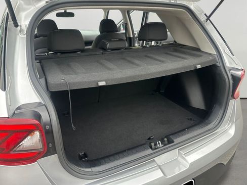 Used 2025 Hyundai Venue SEL FWD image 30