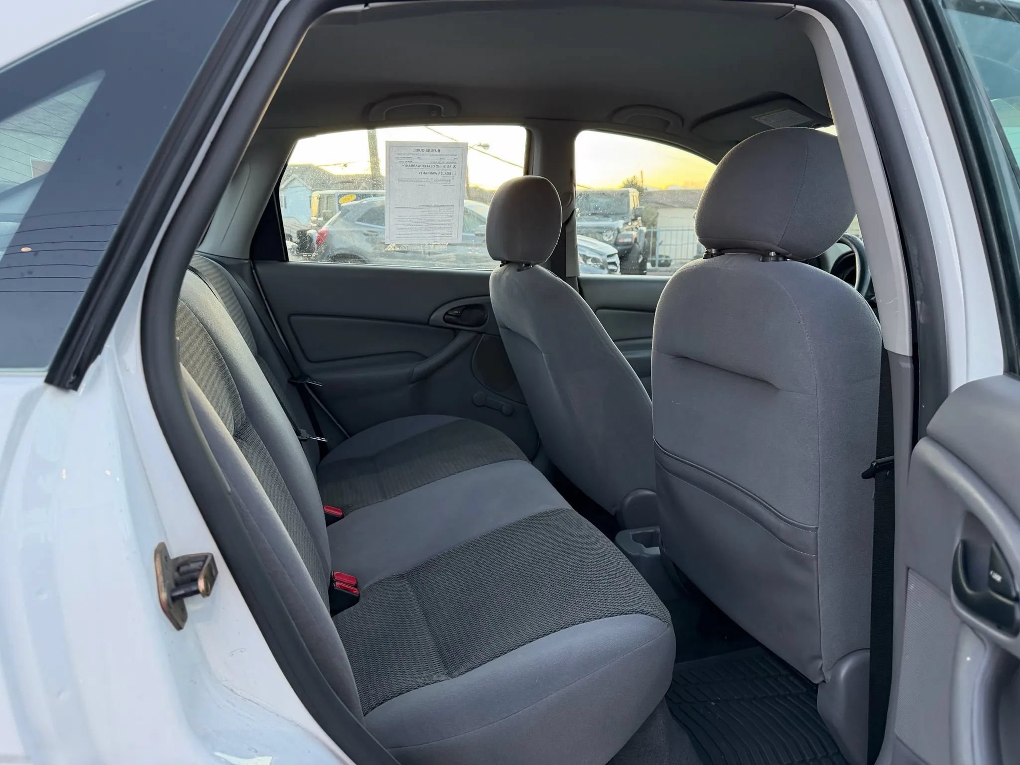 Used 2004 Ford Focus LX FWD image 16