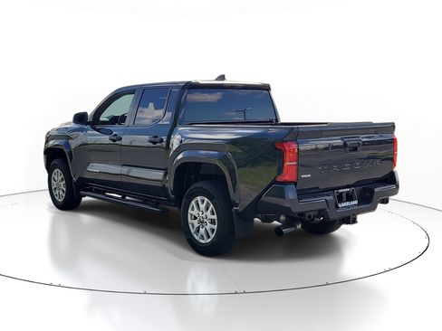 Certified 2025 Toyota Tacoma SR5 image 5