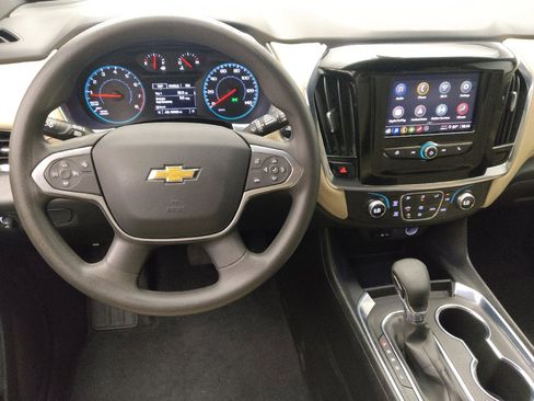 Used 2023 Chevrolet Traverse LS FWD image 22