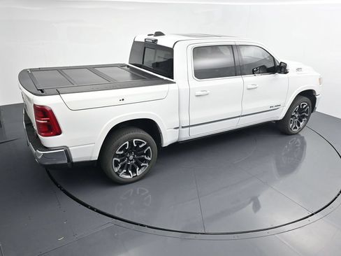 Used 2025 RAM 1500 Limited AWD/4WD image 16