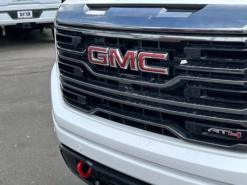 Used 2023 GMC Sierra 1500 AT4 AWD/4WD image 30