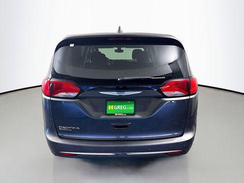 Used 2018 Chrysler Pacifica Touring Plus w/ Tire & Wheel Group image 8