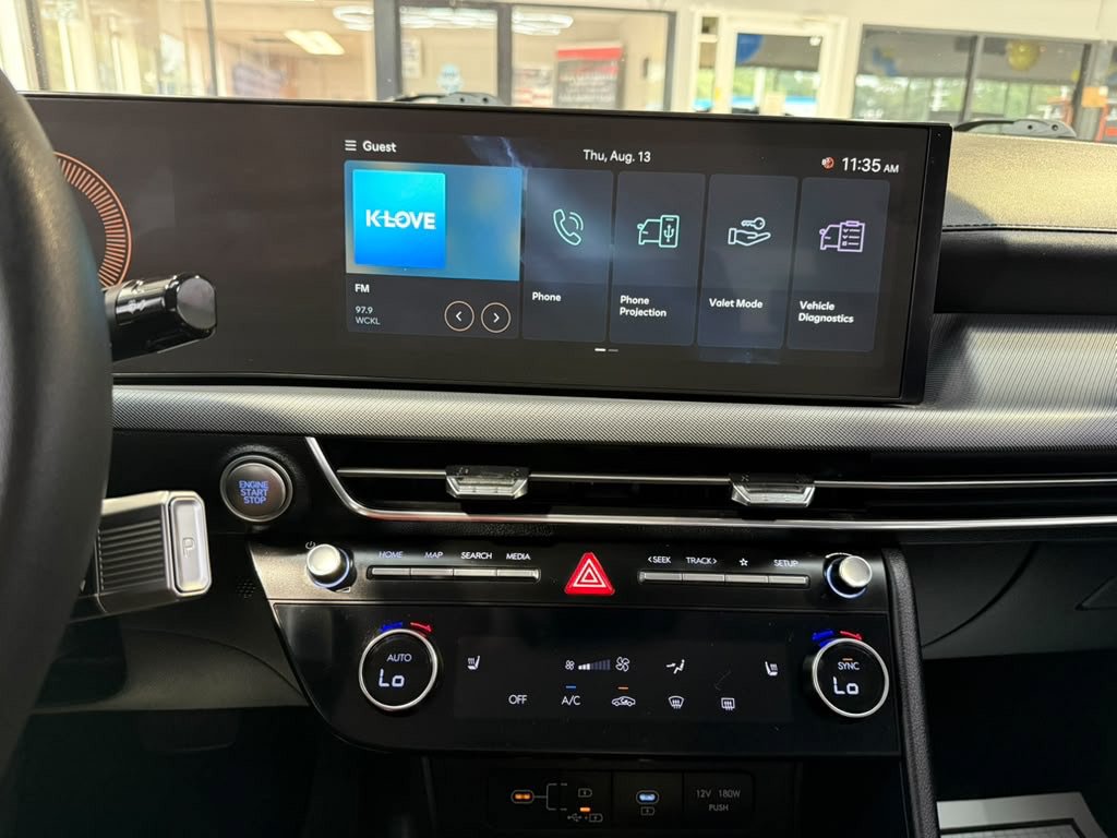 Used 2025 Hyundai Sonata SEL FWD image 13