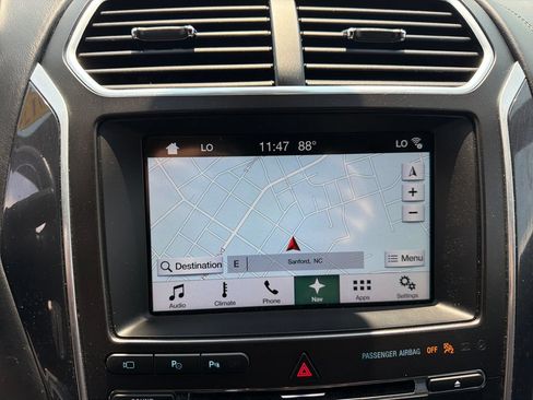 Used 2017 Ford Explorer Platinum AWD/4WD image 33