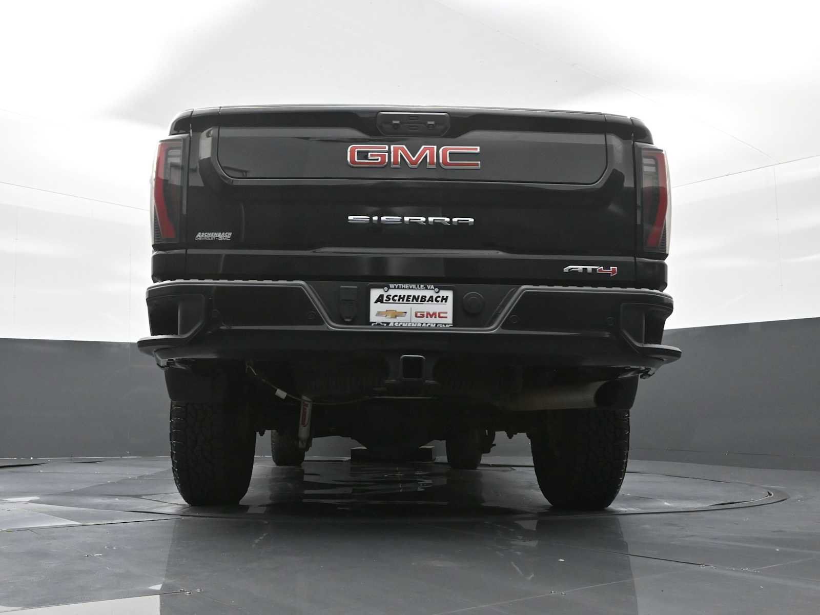 Used 2024 GMC Sierra 2500 AT4 w/ AT4 Preferred Package AWD/4WD image 37