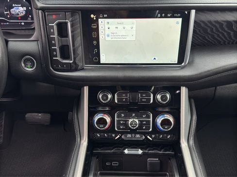 Used 2024 GMC Yukon Denali w/ Advanced Technology Package image 19