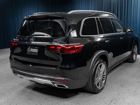 Used 2026 Mercedes-Benz GLS 450 4MATIC image 4