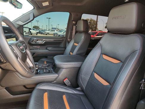 Used 2023 GMC Sierra 1500 AT4 w/ AT4 Premium Package AWD/4WD image 14