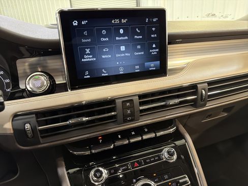 Used 2022 Lincoln Corsair FWD w/ Equipment Group 101A image 17