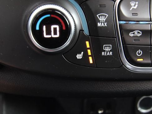 Used 2019 Chevrolet Traverse LT w/ LPO, Blackout Package AWD/4WD image 13