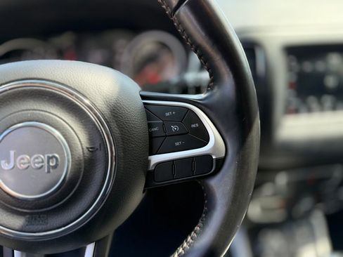 Used 2021 Jeep Compass Latitude w/ Convenience Group AWD/4WD image 23